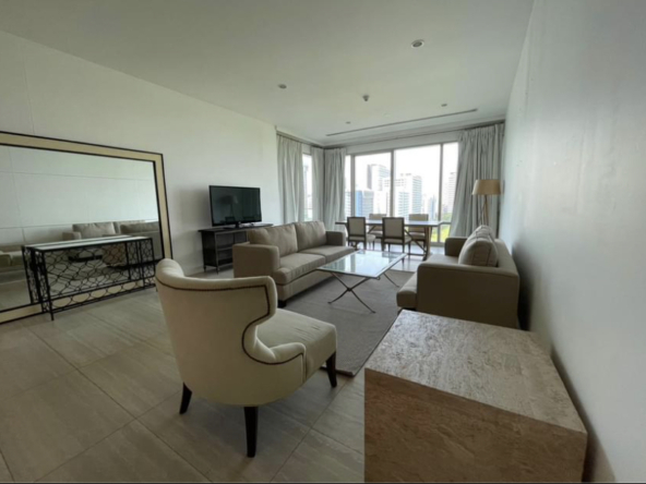 124.Rajadamri - 2BR2BA - 131 sqm - Fl.12 - 120K_001