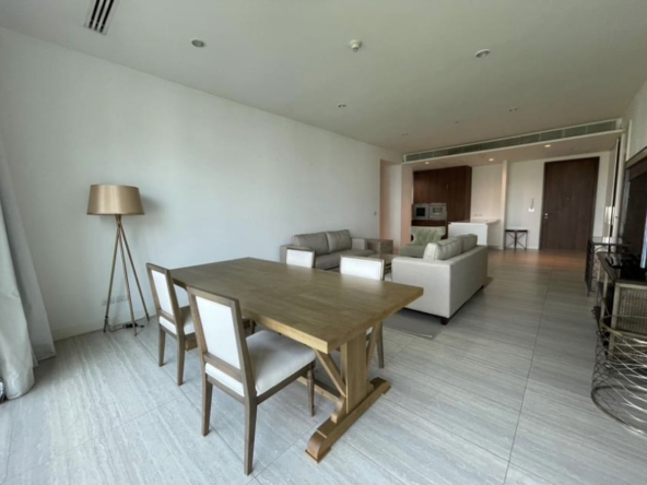 124.Rajadamri - 2BR2BA - 131 sqm - Fl.12 - 120K_002