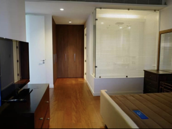 124.Rajadamri - 2BR2BA - 131 sqm - Fl.12 - 120K_009