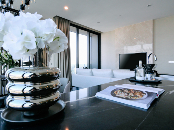 159.The ESSE Sukhumvit 36_124sqm_3b3b_37fl_190K_031