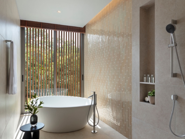 17 Villa 4 Bed Bathroom_resized