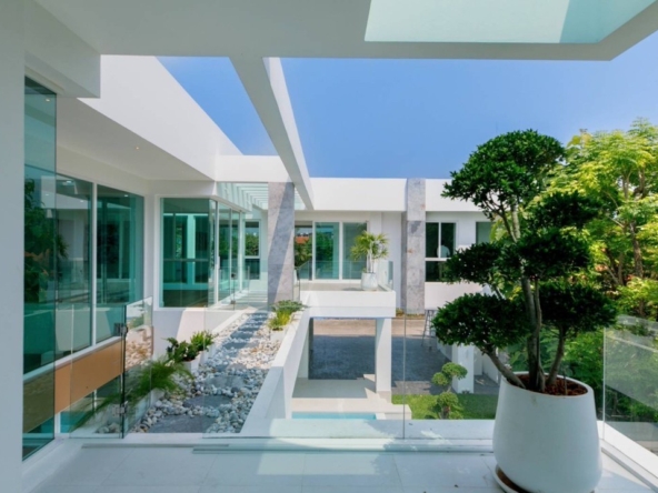 LINE_ALBUM_House in Chiang Mai_250418_4