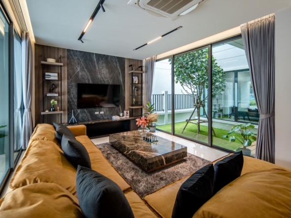 line_oa_chat_250507_170002_group_4