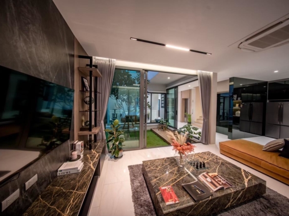 line_oa_chat_250507_170002_group_7