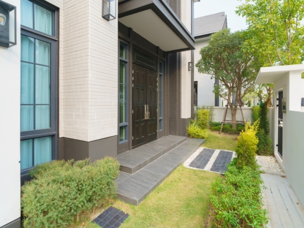 line_oa_chat_250515_182744_group_8