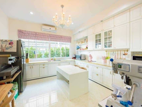 line_oa_chat_251105_172947_group_5