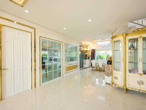 line_oa_chat_251105_172947_group_6