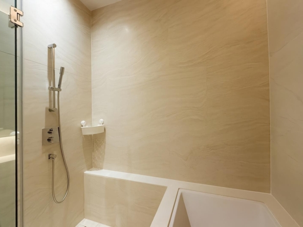 WhatsApp Image 2025-12-01 at 09.38.09_91d22f02