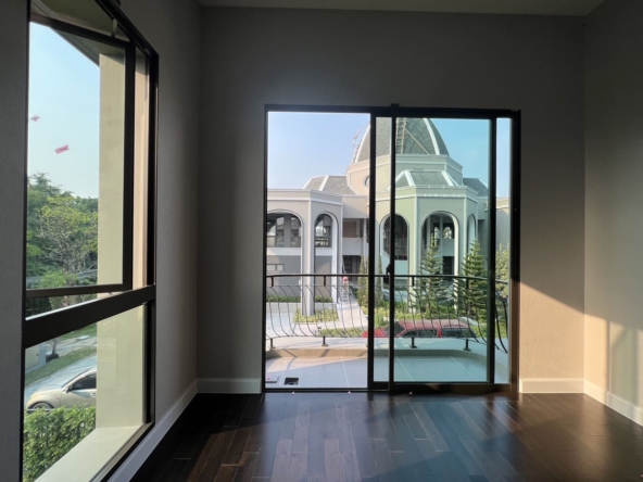 line_oa_chat_250507_181619_group_5