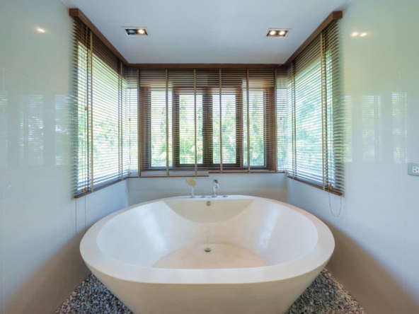 The Estate Boat Lagoon PPN 33